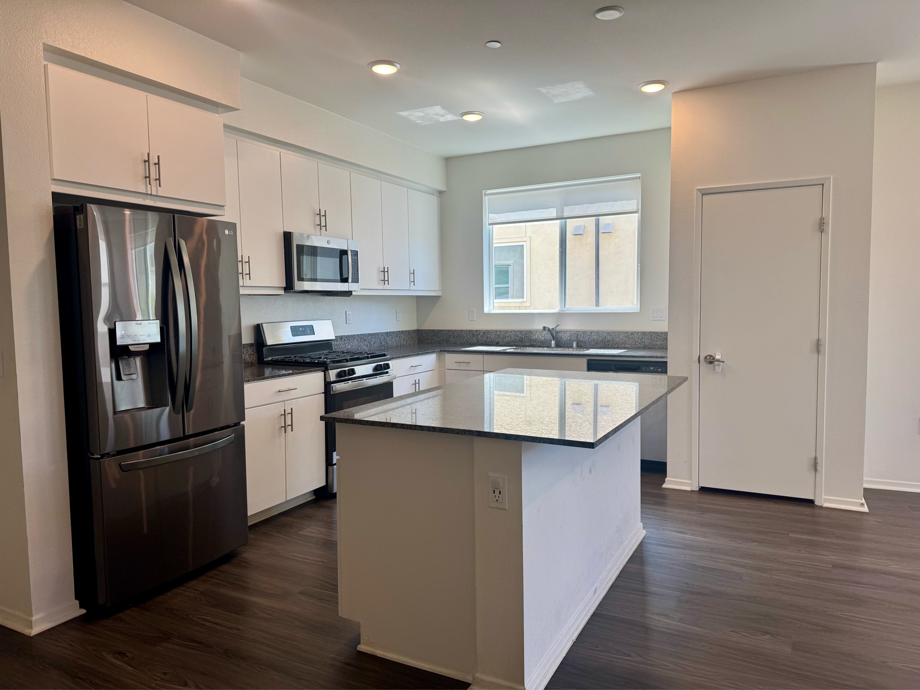 5208 Surfwalk Way - 154